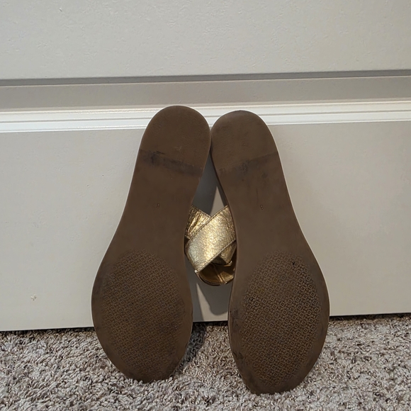 Tory Burch Marcia Metallic Leather Toe Ring Slides - Picture 7 of 7